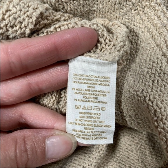 Free People Sweater - Picture 7 of 8